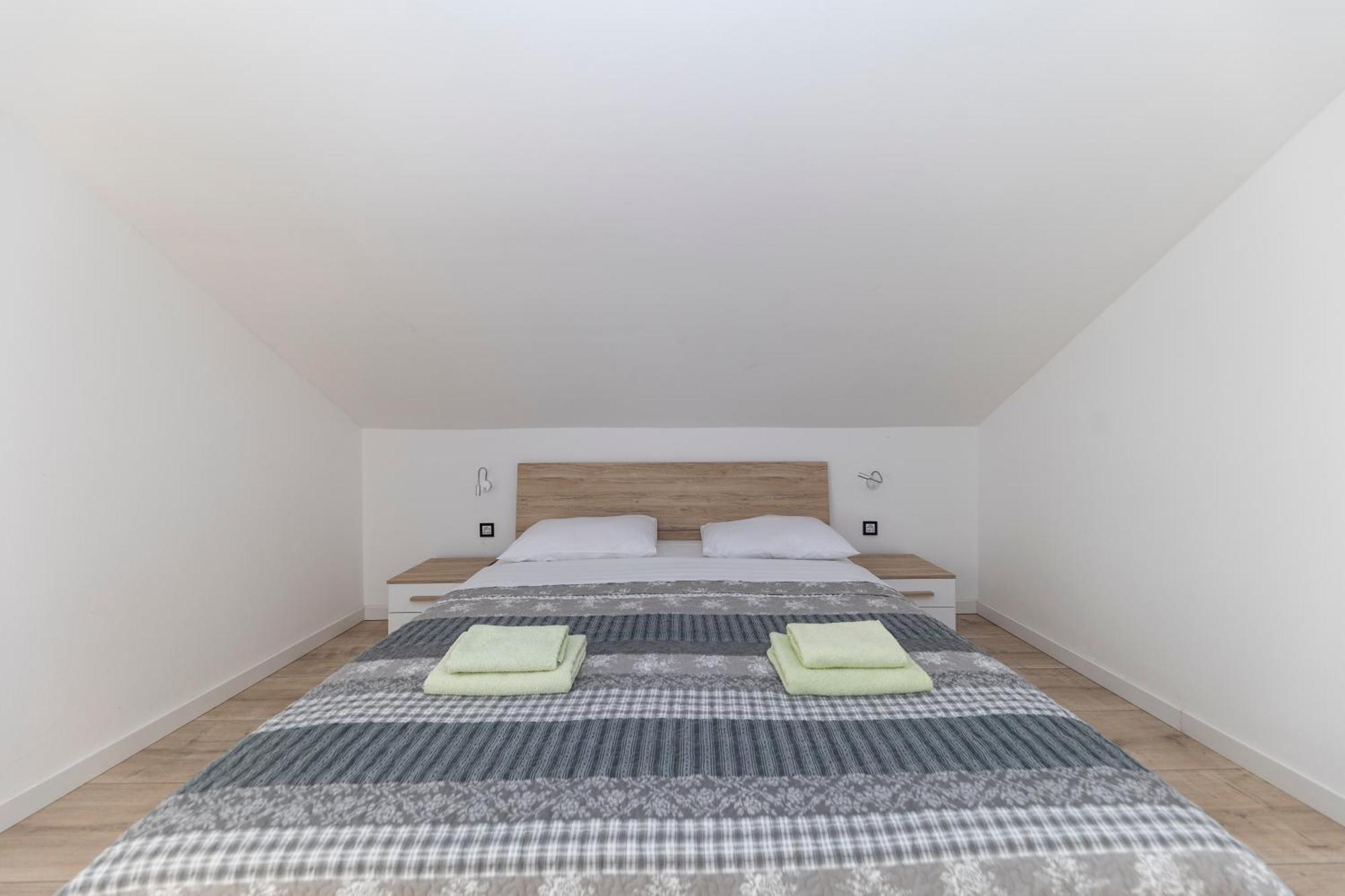 Family Apartments Zadar - Ryanair Exclusive Exteriör bild